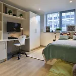 For Students Only - College In Bristol