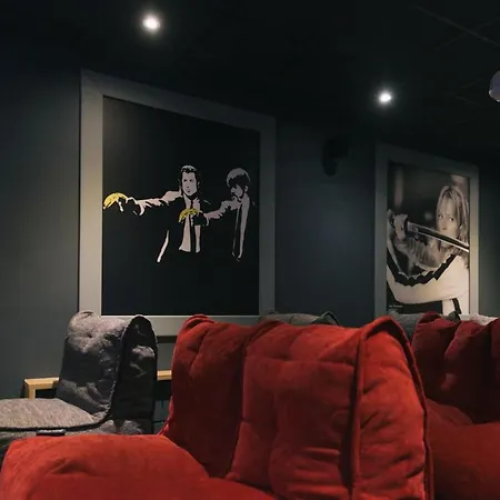 For Students Only - College In Apartamento *