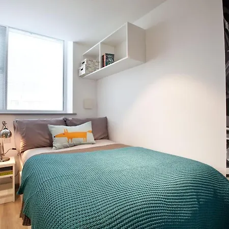 Apartamento For Students Only - College In