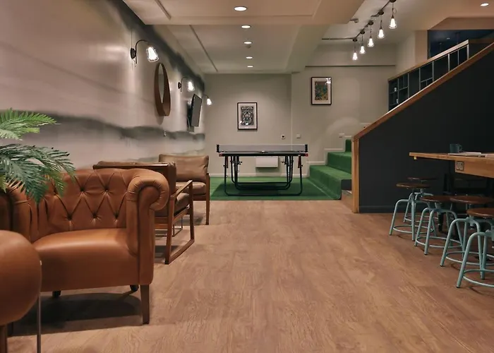 For Students Only - College In * 브리스틀