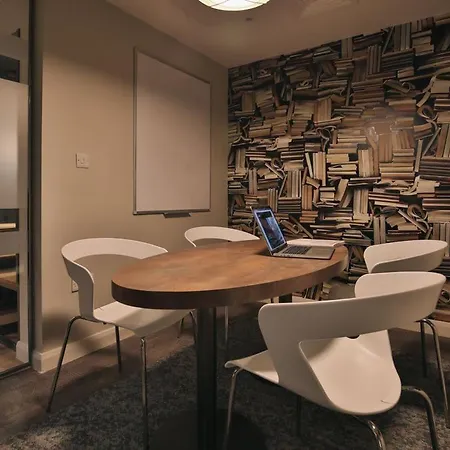 For Students Only - College In Apartman *